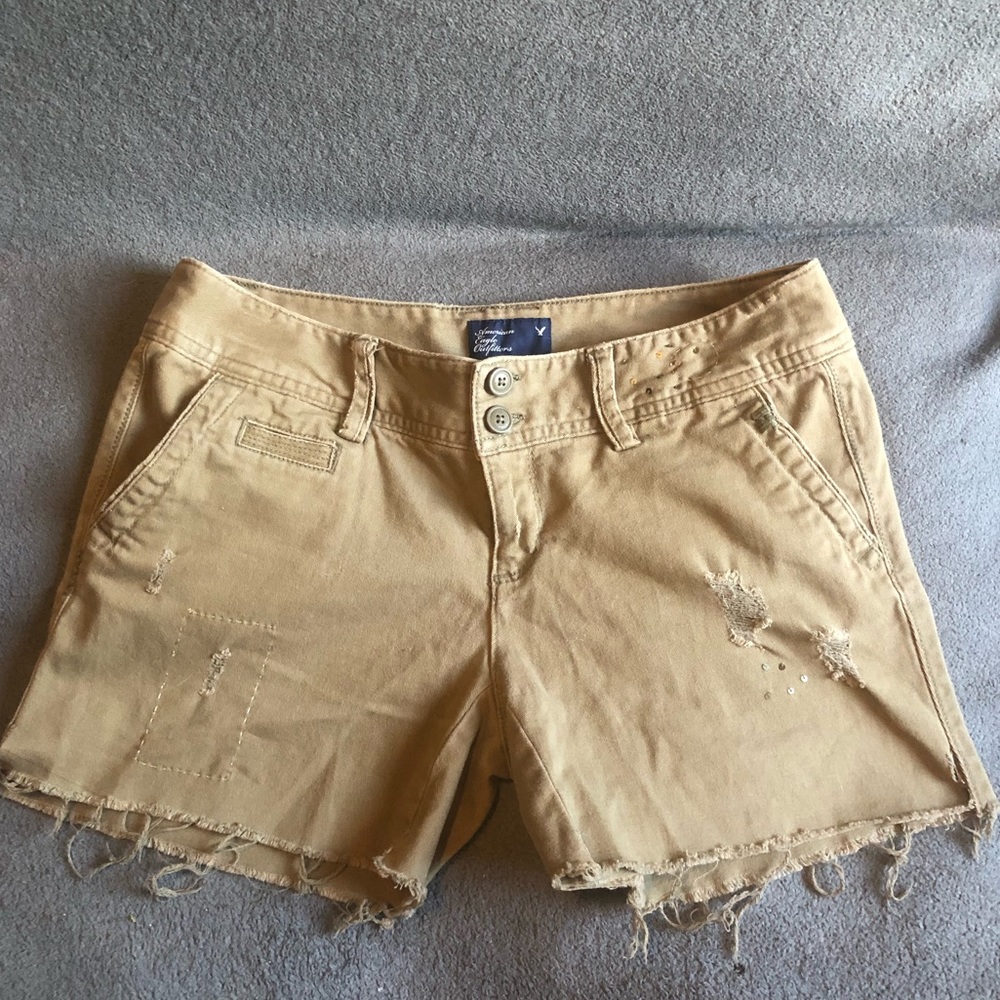 American Eagle 🦅 Distressed Tan Shorts